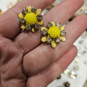 Vintage Yellow Floral Screw Back Earrings